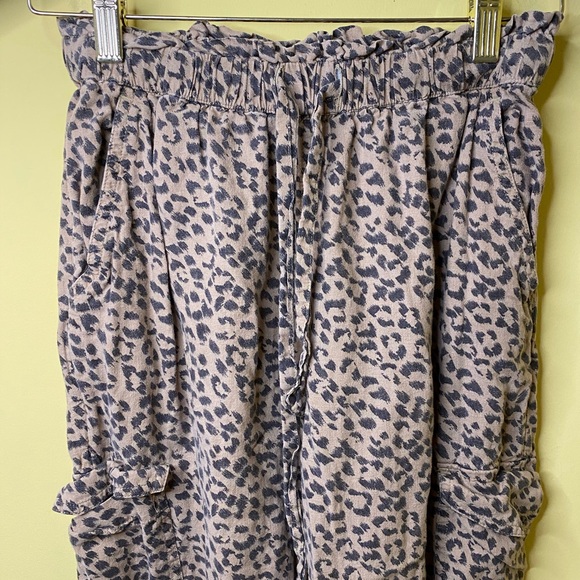 Aerie Pants Leopard Animal Print Cargo Casual Comfy Lightweight Jogger Size XS - Picture 2 of 9